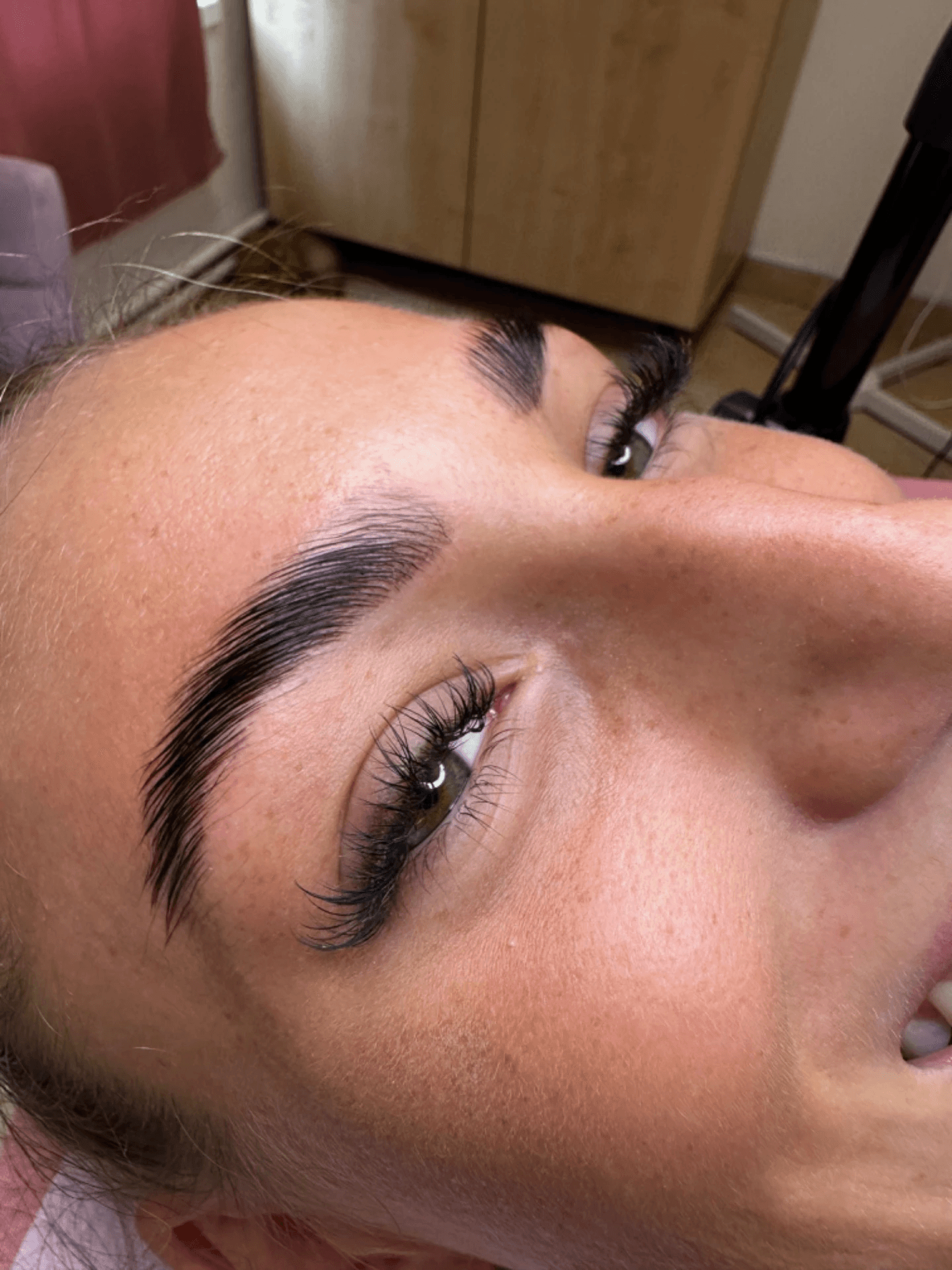 Laminace obočí a lashlift — foto 12
